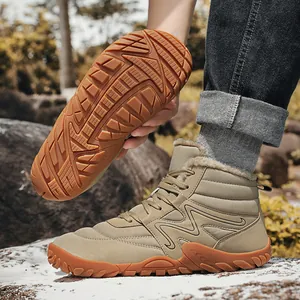 Warm winter fur-lined high-top snow boots with anti-slip rubber sole for outdoor men
