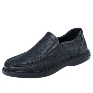Mocassins classiques en cuir perforé noir pour hommes avec design respirant et souple