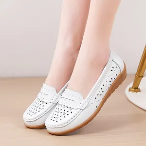 Damen Spaltleder Hohl Geschnitten Loafer Bequeme Weiche Sohle Keilabsatz Casual Schuhe Für Mittleres Alter Mutter Slipper Flats