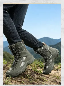 Hochwertige Camouflage-Einsatzstiefel für anspruchsvolles Gelände bei Outdoor-Wanderungen