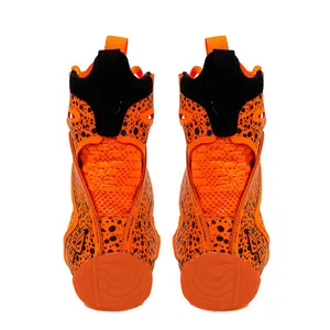 Scarpe da boxe alte professionali con stampa leopardata arancione brillante, vista posteriore