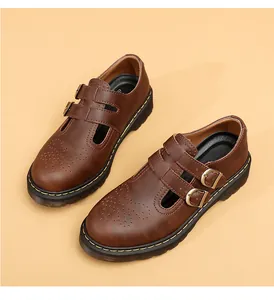 Scarpe Mary Jane vintage in pelle marrone con doppia fibbia e cuciture gialle vivaci