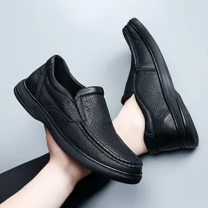 Mocassins respirants en cuir véritable noir pour hommes avec semelles en caoutchouc