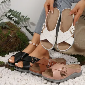 Sandales Compensées en Cuir Véritable pour Femmes Tongs Perforées Chaussures de Plage Été Extérieur Casual Chaussures à Plateforme Femmes