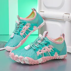 Chaussures d'eau respirantes à séchage rapide en turquoise et rose pour la randonnée