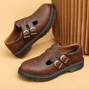 Scarpe Mary Jane 8065 in pelle crazy horse marrone con doppia fibbia e cuciture gialle