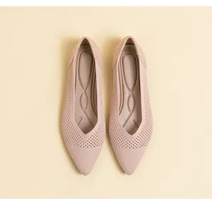 Breathable knitted pointed-toe flat shoes in solid pink for stylish casual comfort