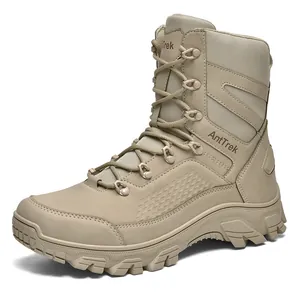Botas tácticas de caña alta color arena para aventuras de supervivencia