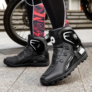 Botas de moto profesionales negras con hebilla giratoria para carreras de hombre.
