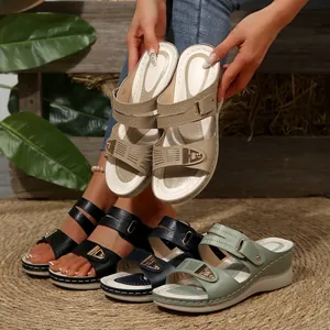 Casual women's platform wedge slippers in multiple colors for summer beach outings