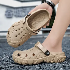 Modische khakifarbene EVA-Clogs für Herren mit rutschfester Sohle für den Strand