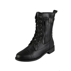 Vue latérale de bottines Martin noires à lacets avec fermeture éclair et boucle.