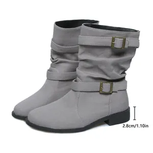 Graue Damen-Stiefel mit gerafftem Schaft, 2,8 cm niedrigem Absatz und dekorativen Schnallen