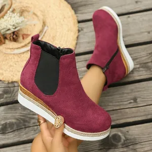 Modische weinrote Plateau-Stiefeletten aus Wildleder mit Reißverschluss und Espadrille