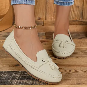Women Retro Tassel Loafers Soft Microfiber Leather Flat Moccasins Round Toe Driving Shoes Casual Slip On Comfortable Footwear