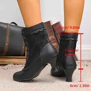 Bottines à lacets à talons kitten noires avec dentelle élégante et bord ondulé