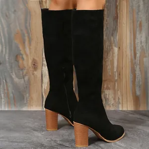 Elegante schwarze Wildleder-Kniestiefel mit klobigem Blockabsatz und Reißverschluss