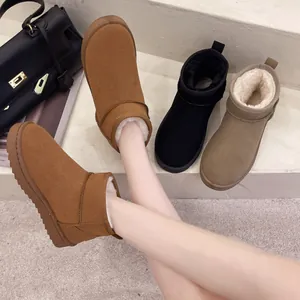 Women's Winter Thickened Warm Faux Fur Lined Snow Boots Casual Suede Flat Short Ankle Boots Solid Color Slip-on Shoes