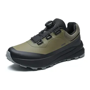 Zapatos de senderismo para hombre con cierre giratorio, calzado trail running verde.