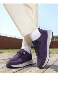 Scarpe da camminata in maglia viola traspiranti per anziani, sneaker da corsa sport