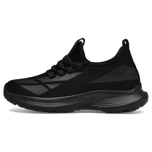 Schwarze Herren-Laufschuhe mit dicker Sohle, atmungsaktivem Mesh und Erhöhung