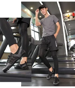 Breathable five-finger water shoes for men and women on treadmill in gym