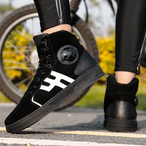 Botas de moto para hombre de caña alta en negro con diseño de carrera y protección extra