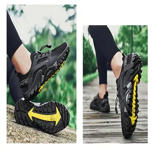 Vue détaillée des chaussures de randonnée aquatique en maille respirante pour extérieur