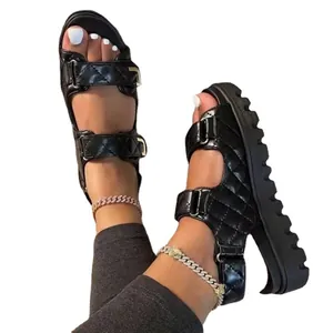 Schwarze gesteppte Plateau-Sandalen für Damen mit verstellbaren Klettverschlüssen