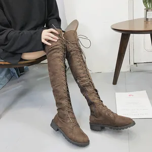 Bottes cuissardes marron à lacets avec fermeture éclair latérale et bout rond pour femmes