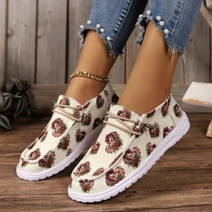 Detailansicht stilvoller Damen-Canvas-Loafer mit lebhaftem Drachendruck-Muster