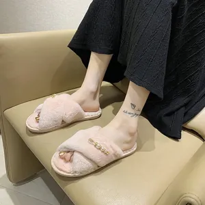 Chaussons en Fausse Fourrure à Bandes Croisées pour Femmes Avec Décoration de Perles Artificielles Peluche Chaude Pantoufles