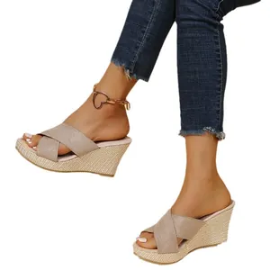 Stylish women's peep toe wedge sandals with cross strap and straw woven platform heel