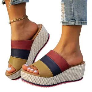 Elegantes sandalias de cuña tricolores para mujer con suela de plataforma tejida