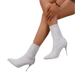 Elegante weiße spitze Stiletto-Sockenstiefeletten für Damen mit schmalen hohen Absätzen