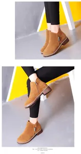 Bottines Martin en daim marron à bout rond avec talon bloc moyen et zip
