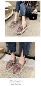 Mocassini glitter oro rosa con fiocco di strass e suola platform bianca elegante