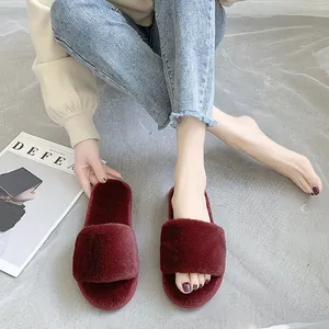 Modische weinrote Kunstpelz-Slipper mit offener Zehenpartie für gemütlichen Komfort