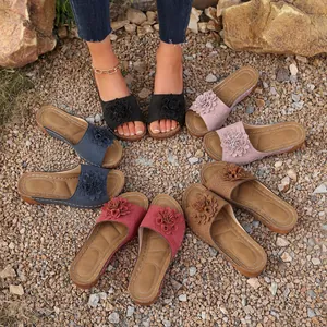 Pantoufles Compensées à Bout Ouvert pour Femmes Fleurs Bohèmes Perforées Sandales Plateforme Élégantes de Vacances à la Plage