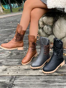 Modische Damen-Halbstiefel für den Winter mit Nieten und Schnürung in verschiedenen Farben