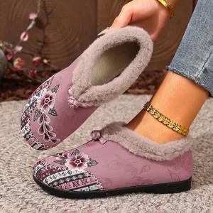 Traditional Chinese style embroidered winter shoes with warm faux fur lining in mauve color