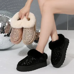 Botas de nieve con lentejuelas y plataforma con forro grueso de piel sintética suave.