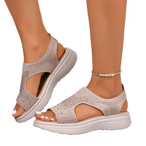 Elegante Damen-Plateaustrick-Sandalen in Beige mit funkelnden feinen Strassverzierungen