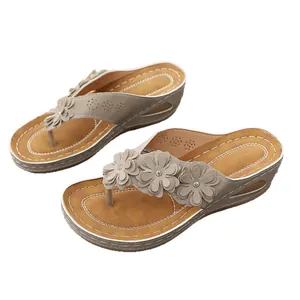 Sandalias de cuña informales para mujer con elegantes y bonitos adornos florales