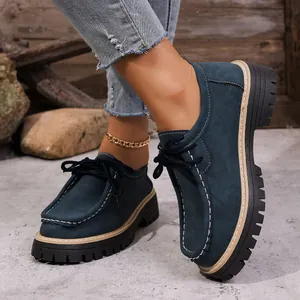 Mocassins bleus en daim style britannique avec semelles épaisses à plateforme et lacets