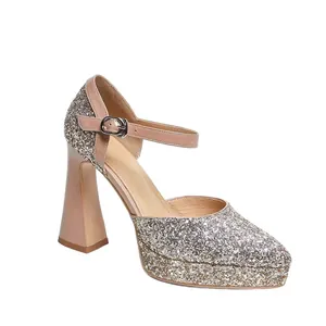 Elegantes zapatos Mary Jane con purpurina plateada, tacón ancho alto y plataforma