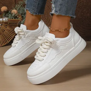 Chunky white bread sneakers for women with thick soles and trendy rope laces