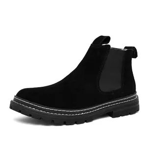 Bottines Chelsea classiques en daim noir pour hommes avec semelle crantée et surpiqûres