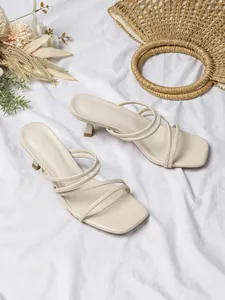 Elegante beige sandalen met hoge hak, meerdere bandjes en vierkante neus voor elke dag