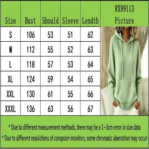Umfassende Größentabelle für einen grünen Kapuzenpullover aus Strick mit Maßtabelle.
